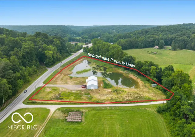 Photo 3 of Single family home for sale at 5395 State Rd 39, Martinsville, IN 46151 | MLS# 22115678 | Listing updated on 2026-09-11