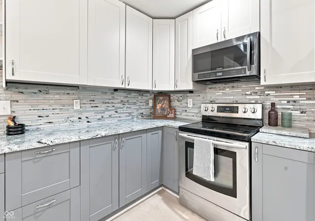 Photo 3 of Single family home for sale at 3022 Guilford Ave, Indianapolis, IN 46205 | MLS# 22115692 | Listing updated on 2026-09-25