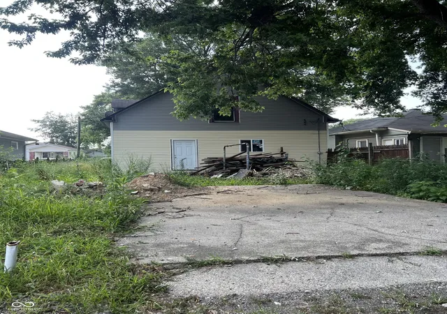 Photo 3 of Single family home for sale at 325 Harlan, Indianapolis, IN 46201 | MLS# 22115739 | Listing updated on 2026-09-15