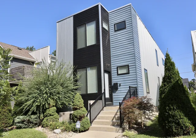 Photo 2 of Single family home for sale at 1514 Lexington Ave, Indianapolis, IN 46203 | MLS# 22115814 | Listing updated on 2026-10-03