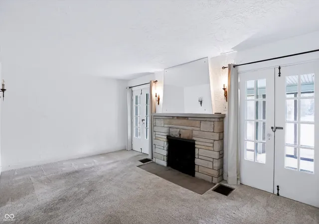 Photo 4 of Sale Pending at 1602 S Hunter Rd, Indianapolis, IN 46239 | MLS# 22115847 | Listing updated on 2026-10-08