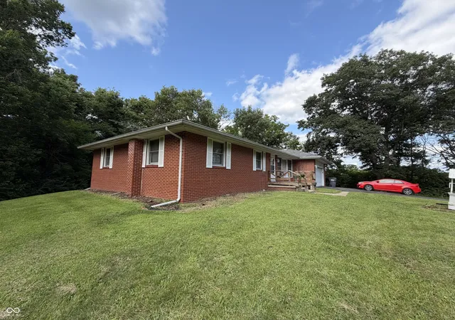 Photo 4 of Single family home for sale at 9738 N Ammerman Dr, Springport, IN 47386 | MLS# 22115923 | Listing updated on 2026-09-23