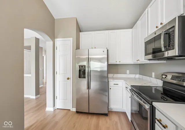 Photo 2 of Condo for sale at 1152 Longwell Ln, Indianapolis, IN 46240 | MLS# 22116005 | Listing updated on 2026-10-07