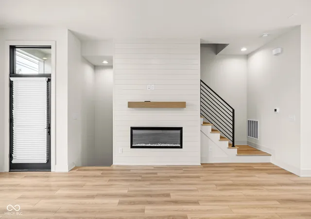 Photo 3 of Single family home for sale at 675 E 16th Street, Indianapolis, IN 46202 | MLS# 22116019 | Listing updated on 2026-09-10
