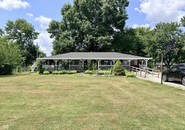 Photo 1 of Single family home for sale at 7414 Trotter Rd, Camby, IN 46113 | MLS# 22116082 | Listing updated on 2026-09-10