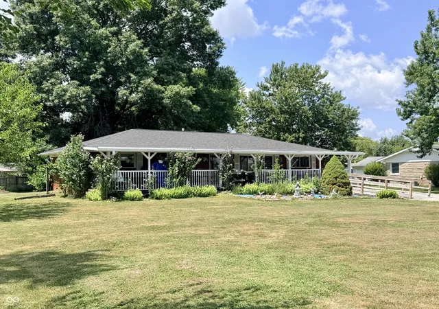 Photo 2 of Single family home for sale at 7414 Trotter Rd, Camby, IN 46113 | MLS# 22116082 | Listing updated on 2026-09-10