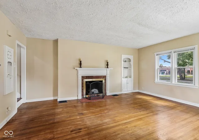 Photo 2 of Multi family home for sale at 275 E Madison St, Franklin, IN 46131 | MLS# 22116144 | Listing updated on 2026-09-10