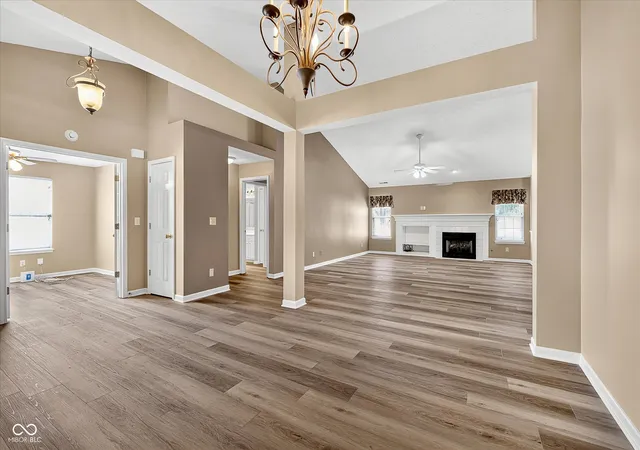 Photo 4 of Single family home for sale at 7955 Bent Willow Dr, Indianapolis, IN 46239 | MLS# 22116152 | Listing updated on 2026-10-24