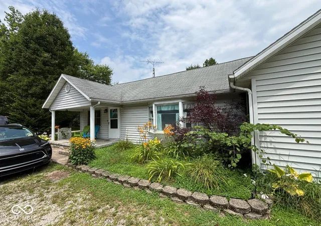 Photo 1 of Single family home for sale at 1112 S Winmere Ave, Selma, IN 47383 | MLS# 22116217 | Listing updated on 2026-09-11