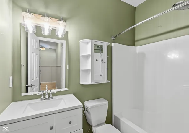 Photo 4 of Sale Pending at 8123 Little Cir Rd, Noblesville, IN 46060 | MLS# 22116268 | Listing updated on 2026-09-14