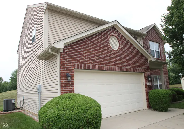 Photo 1 of Single family home for sale at 12536 Schoolhouse Rd, Fishers, IN 46037 | MLS# 22116437 | Listing updated on 2026-10-12