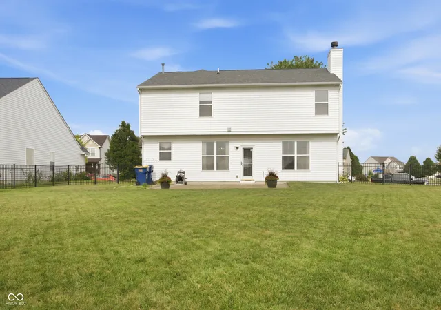 Photo 4 of Single family home for sale at 4740 Birmingham Dr, Indianapolis, IN 46235 | MLS# 22116516 | Listing updated on 2026-09-22