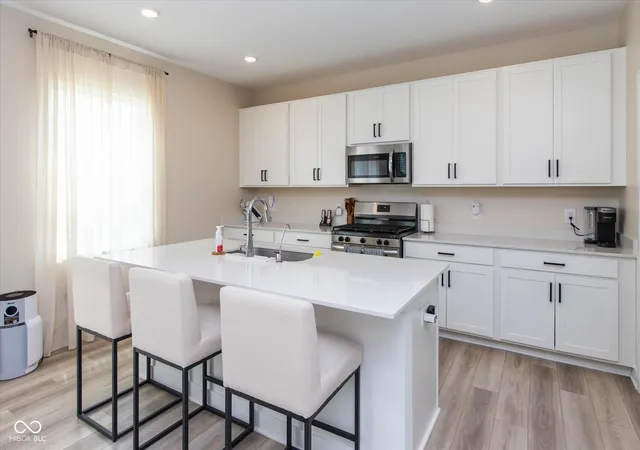 Photo 3 of Single family home for sale at 2867 Kramer Dr, Greenwood, IN 46143 | MLS# 22116547 | Listing updated on 2026-09-10