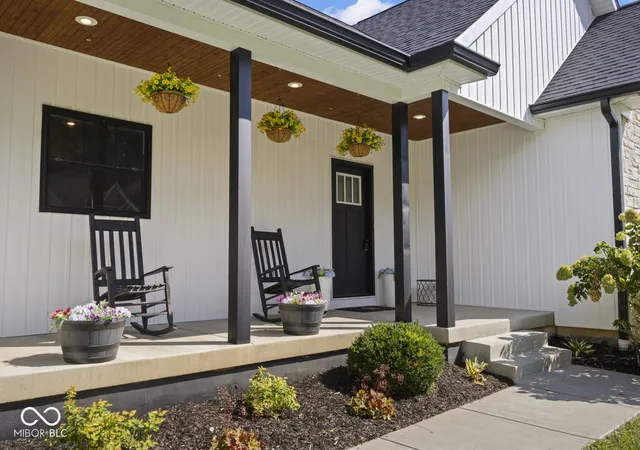Photo 3 of Single family home for sale at 860 N Abigail Ln, Ellettsville, IN 47429 | MLS# 22116573 | Listing updated on 2026-09-29