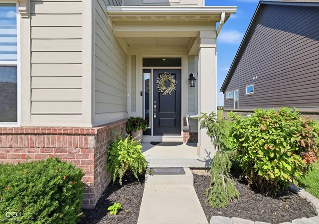 Photo 4 of Sale Pending at 15088 Sullivan Ln, Westfield, IN 46074 | MLS# 22116589 | Listing updated on 2026-09-23