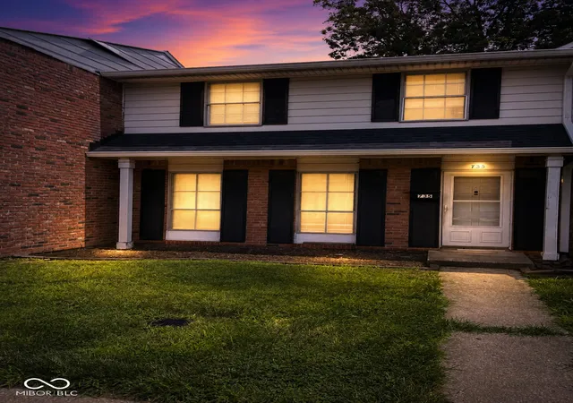 Photo 2 of Condo for sale at 735 Southfield Ct, Indianapolis, IN 46227 | MLS# 22116652 | Listing updated on 2026-09-15