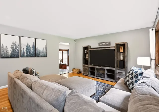 Photo 4 of Sale Pending at 8835 Ash Rd, Indianapolis, IN 46234 | MLS# 22116683 | Listing updated on 2026-09-10