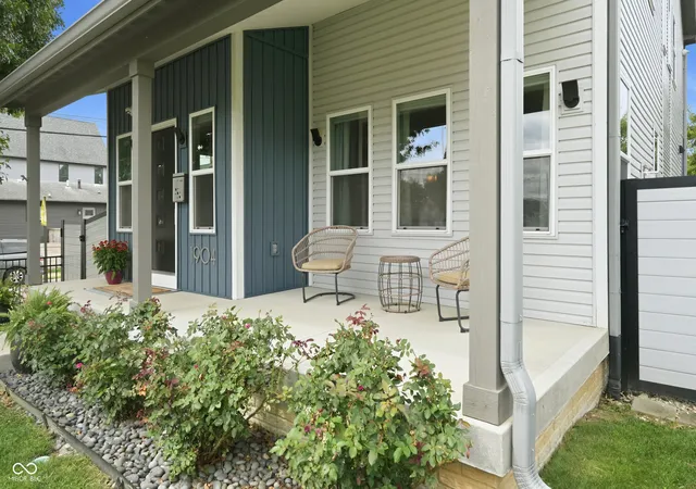 Photo 3 of Sale Pending at 1904 Carrollton Ave, Indianapolis, IN 46202 | MLS# 22116769 | Listing updated on 2026-09-22