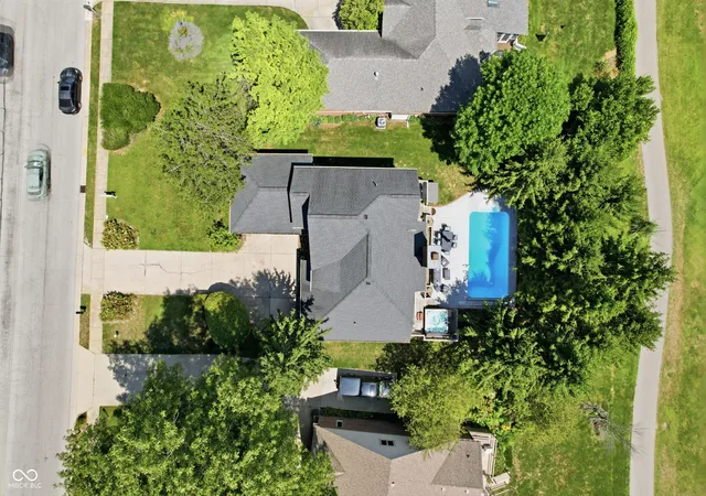 Photo 3 of Sale Pending at 5521 Turkey Ft Rd, Zionsville, IN 46077 | MLS# 22116880 | Listing updated on 2026-09-14