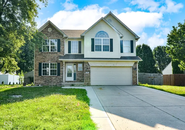 Photo 1 of Single family home for sale at 567 West St, Whiteland, IN 46184 | MLS# 22116881 | Listing updated on 2026-09-10