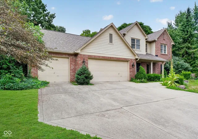Photo 2 of Single family home for sale at 10059 Kingston Ct, Fishers, IN 46037 | MLS# 22116912 | Listing updated on 2026-10-09