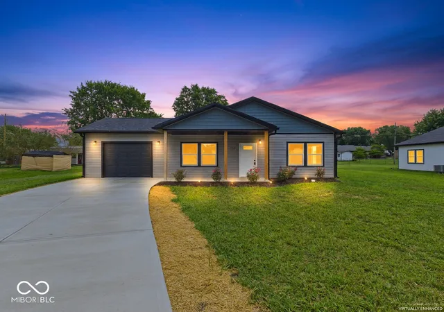 Photo 2 of Single family home for sale at 204 S Woodworth Ave, Frankton, IN 46044 | MLS# 22117068 | Listing updated on 2026-09-11