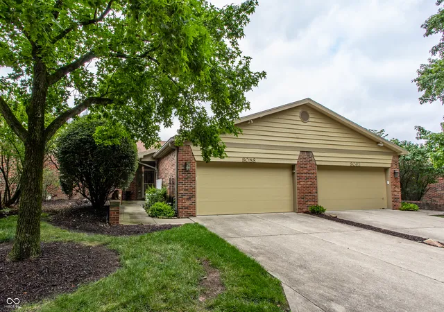 Condo for sale at 8058 Shoreridge Ter, Indianapolis, IN 46236 | MLS# 22117150