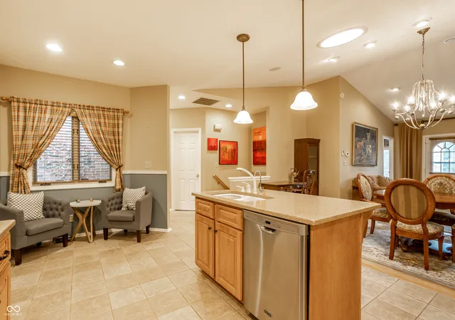 Photo 3 of Condo for sale at 8058 Shoreridge Ter, Indianapolis, IN 46236 | MLS# 22117150 | Listing updated on 2026-10-14