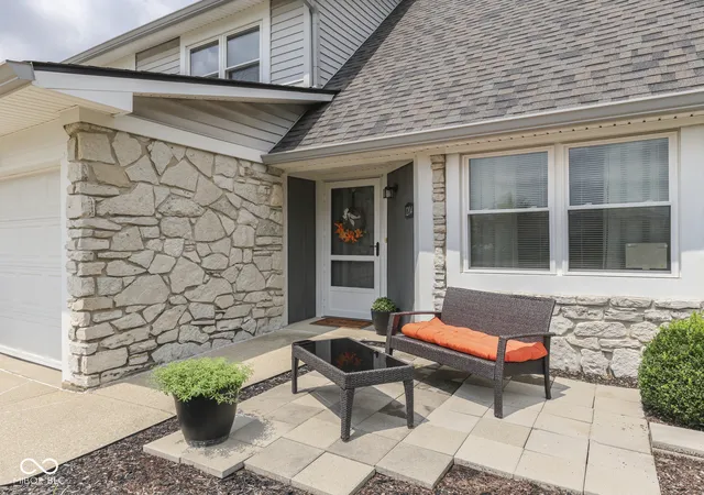 Photo 3 of Condo for sale at 1204 N Paradise Way #B, Greenwood, IN 46143 | MLS# 22117236 | Listing updated on 2026-09-10