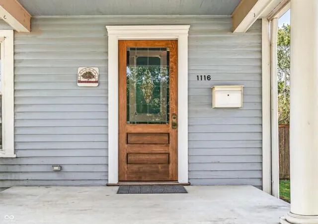 Photo 4 of Sale Pending at 1116 N Keystone Ave, Indianapolis, IN 46201 | MLS# 22117240 | Listing updated on 2026-09-25