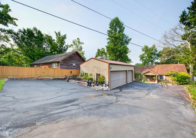 Photo 4 of Single family home for sale at 235 E Eagle Dr, Nineveh, IN 46164 | MLS# 22117331 | Listing updated on 2026-09-14