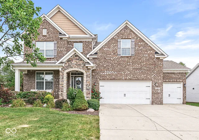 Photo 1 of Single family home for sale at 525 Amersham Ct, Avon, IN 46123 | MLS# 22117454 | Listing updated on 2026-09-14