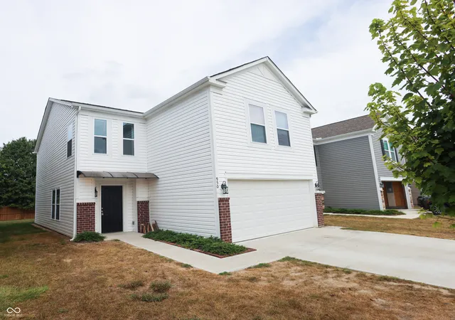 Photo 1 of Single family home for sale at 950 Amesbury Ct, Indianapolis, IN 46217 | MLS# 22117494 | Listing updated on 2026-10-07