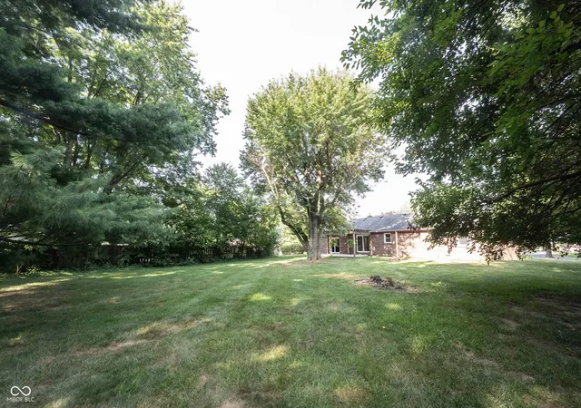 Photo 3 of Single family home for sale at 111 Abner Crk Pkwy, Avon, IN 46123 | MLS# 22117545 | Listing updated on 2026-09-11