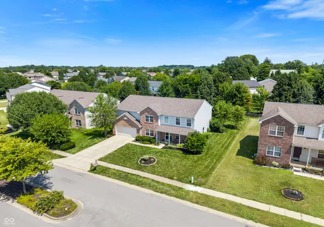 Photo 3 of Sale Pending at 12623 Raiders Blvd, Fishers, IN 46037 | MLS# 22117572 | Listing updated on 2026-10-15