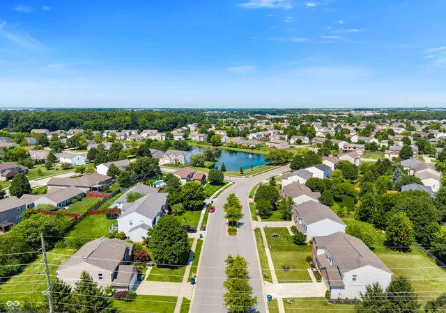Photo 4 of Sale Pending at 12623 Raiders Blvd, Fishers, IN 46037 | MLS# 22117572 | Listing updated on 2026-10-15