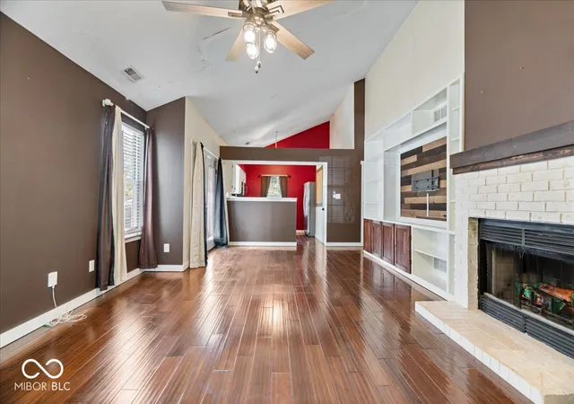 Photo 4 of Sale Pending at 9713 Spruce Ln, Fishers, IN 46038 | MLS# 22117631 | Listing updated on 2026-09-10