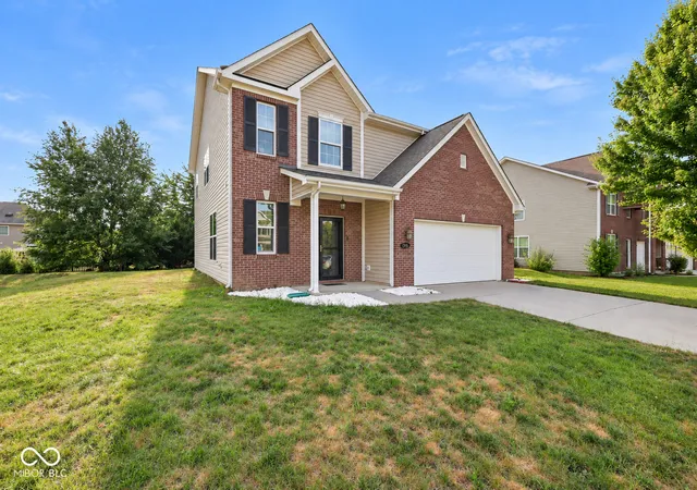 Photo 1 of Single family home for sale at 1760 Cumbria Dr, Avon, IN 46123 | MLS# 22117656 | Listing updated on 2026-09-11