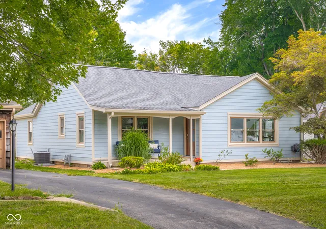 Photo 4 of Sale Pending at 2673 Pearl St, Columbus, IN 47201 | MLS# 22117729 | Listing updated on 2026-09-11