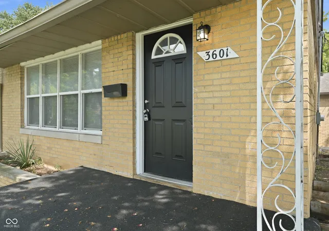 Photo 2 of Sale Pending at 3601 Arthington Blvd, Indianapolis, IN 46218 | MLS# 22117791 | Listing updated on 2026-09-15