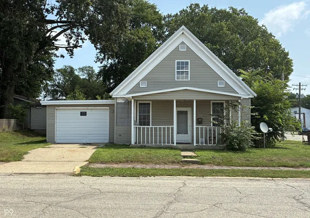 Photo 2 of Single family home for sale at 135 S Wabash, Peru, IN 46970 | MLS# 22117796 | Listing updated on 2026-09-14
