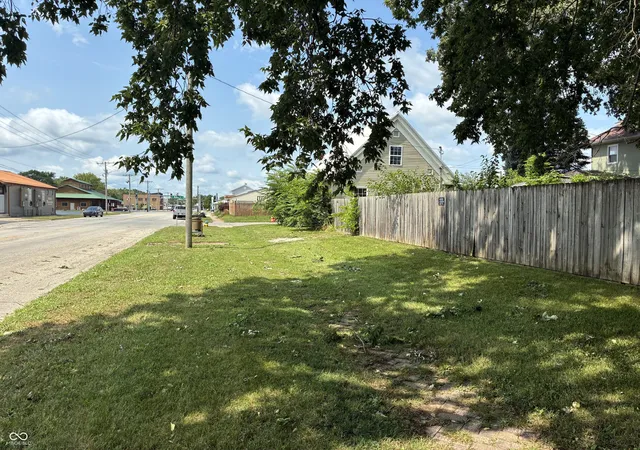 Photo 3 of Single family home for sale at 135 S Wabash, Peru, IN 46970 | MLS# 22117796 | Listing updated on 2026-09-14