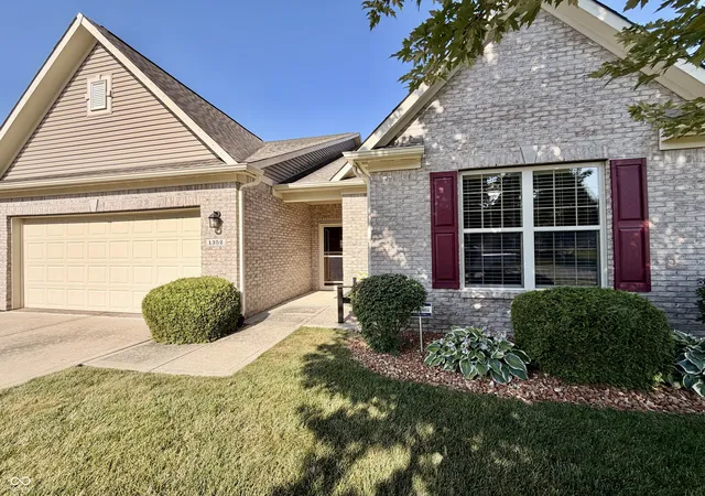Photo 19 of Single family home for sale at 1352 Redstone Dr, Avon, IN 46123 | MLS# 22117805 | Listing updated on 2026-10-09