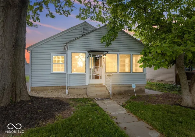 Photo 3 of Single family home for sale at 844 E Berwyn St, Indianapolis, IN 46203 | MLS# 22117929 | Listing updated on 2026-09-22