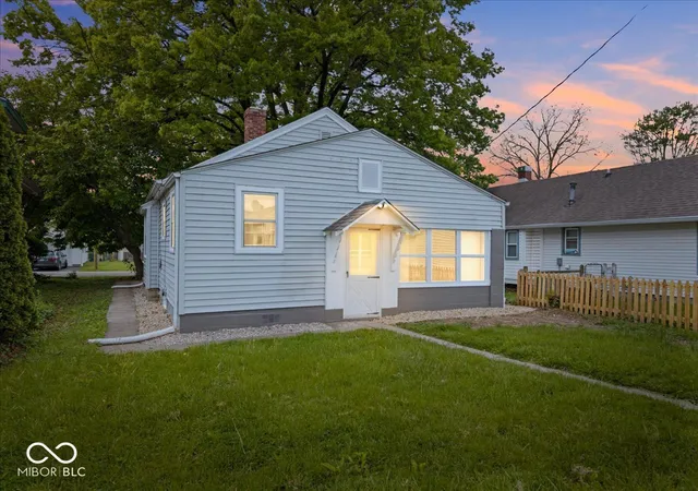Photo 3 of Single family home for sale at 844 E Berwyn St, Indianapolis, IN 46203 | MLS# 22117929 | Listing updated on 2026-09-22