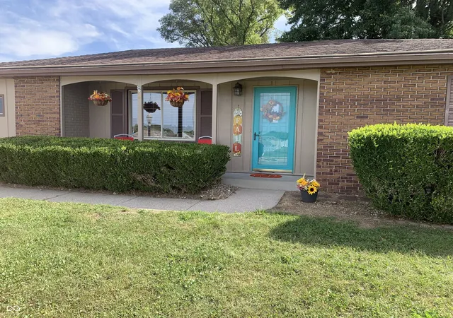 Photo 1 of Single family home for sale at 3311 Taylor Rd, Columbus, IN 47203 | MLS# 22117994 | Listing updated on 2026-09-15