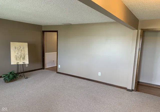 Photo 4 of Single family home for sale at 3311 Taylor Rd, Columbus, IN 47203 | MLS# 22117994 | Listing updated on 2026-09-24