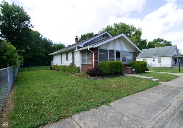 Photo 2 of Sale Pending at 1127 Bacon St, Indianapolis, IN 46227 | MLS# 22117995 | Listing updated on 2026-09-11