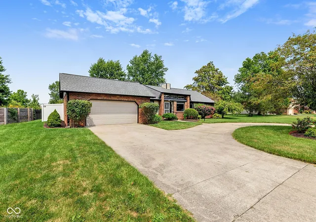 Photo 4 of Single family home for sale at 1006 Barry Dr, Lebanon, IN 46052 | MLS# 22118003 | Listing updated on 2026-09-15