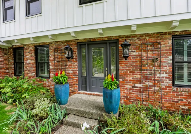 Photo 2 of Sale Pending at 4465 Bristal Ln, Carmel, IN 46033 | MLS# 22118009 | Listing updated on 2026-09-18